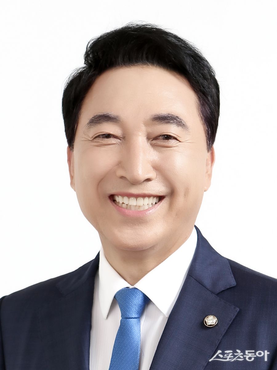 국회 문화체육관광위원회 박수현 의원(더불어민주당·충남 공주·부여·청양)은 지난 29일 문화체육관광부 등 종합감사에서 “한국에서 창시된 전통생활체육 종목에 대한 체계적 지원 방안을 마련해야 한다”며 K-스포츠 육성 정책 수립을 촉구했다(박수현 의원). 사진제공｜박수현 의원