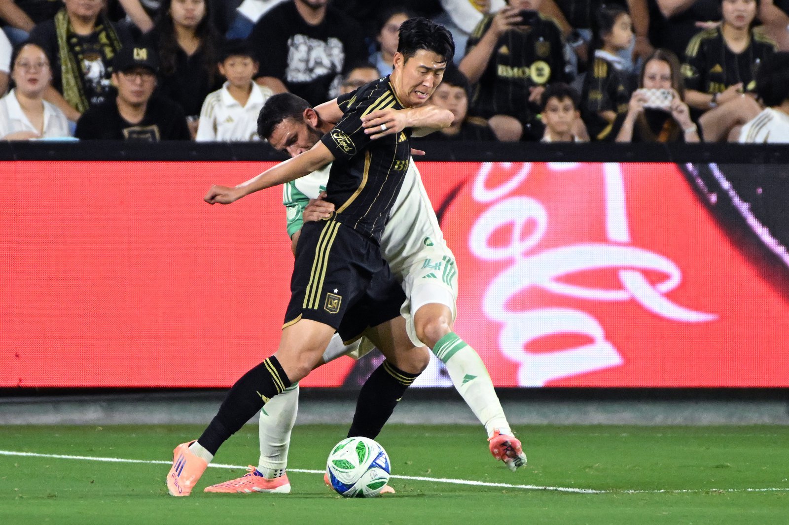 ‘결정적 키 패스’ 손흥민이 뛰자 날아오른 LAFC, 오스틴 격파하고 MLS PO 1라운드 첫 승…EPL 넘어 ‘가을축구’도 수놓은 리빙 레전드
