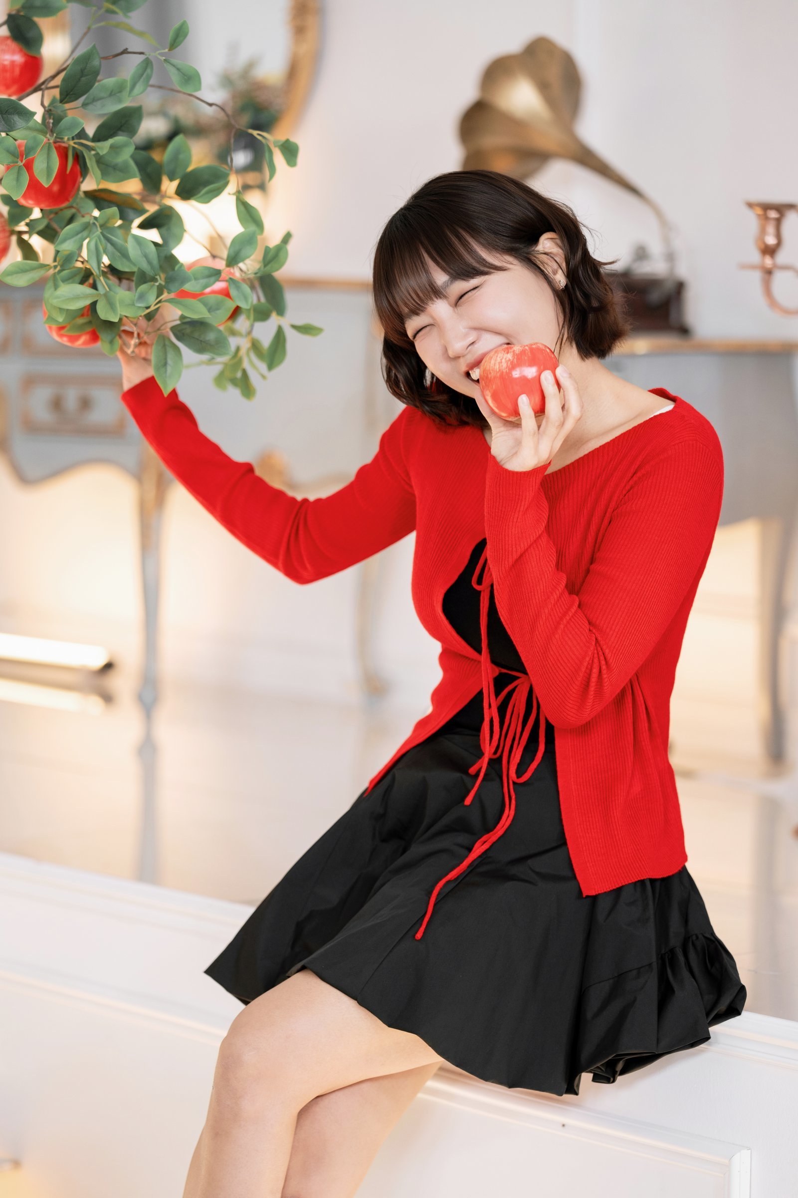 이은지가 “진짜니까 욕이 나올 수밖에 없다”며 연애 예능 ‘독사과2’의 리얼리티를 강조했다. 의뢰인이 직접 연인을 검증하는 ‘리얼 연애실험실’ 콘셉트로, 시즌2는 감정 밀도와 현실성을 한층 높였다. 사진제공|SBS Plus, Kstar