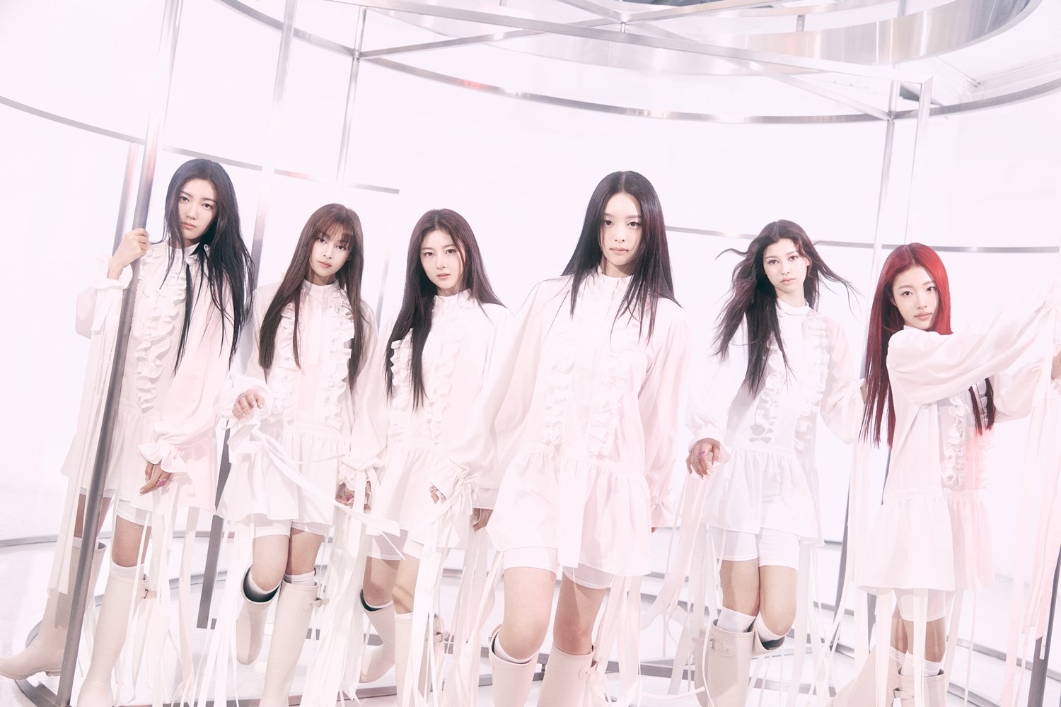 앳하트, 데뷔 2개월 만에 美 간다…‘Plot Twist’로 글로벌 돌파