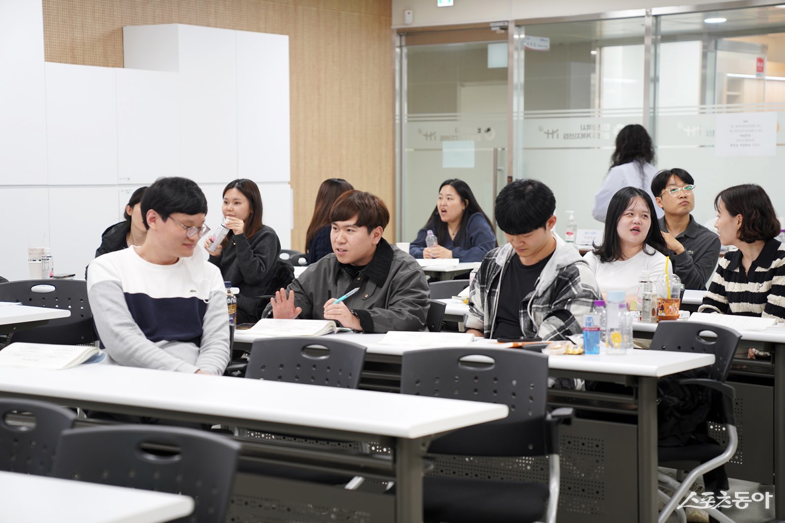 인천광역시 광역주거복지센터는 지난 10월 31일 시·군·구 주거복지 담당 공무원과 iH직원 주거복지 실무자 24명을 대상으로 ‘2025년 하반기 주거복지 역량강화교육’을 진행했다고 밝혔다.사진제공｜인천도시공사