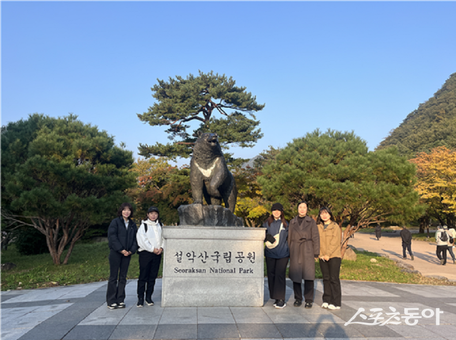 강원관광재단(대표이사 최성현), 강원특별자치도, 속초시는 일본 국적 크루즈 선사 미츠이 오션 크루즈(Mitsui Ocean Cruise) 관계자를 초청해 지난 28일부터 31일까지 4일간 속초항 크루즈 초청 답사 여행(팸투어)을 성공적으로 진행했다고 밝혔다(초청 답사 여행 팸투어).사진제공|강원관광재단