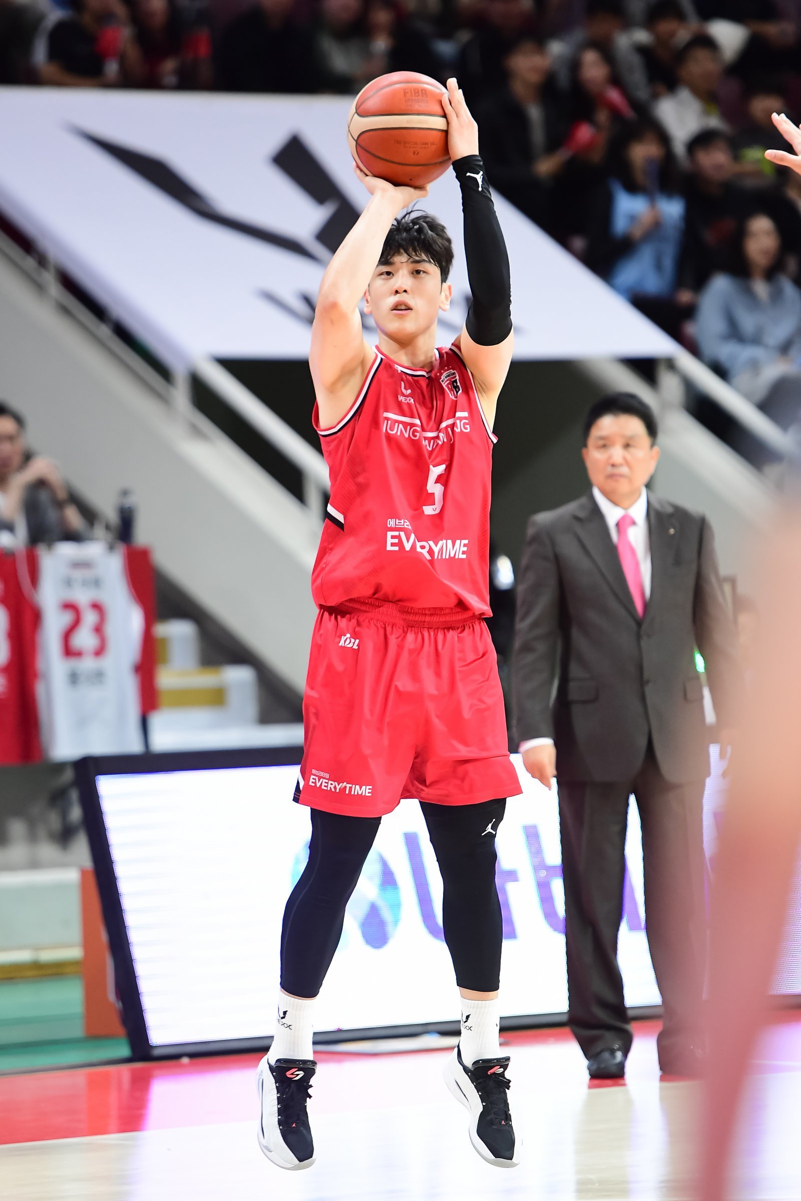 정관장 변준형은 2일 안양에서 열린 소노와 홈경기서 3점슛 4개를 포함해 올 시즌 최다 22점을 올리며 5연승에 힘을 보탰다. 사진제공|KBL