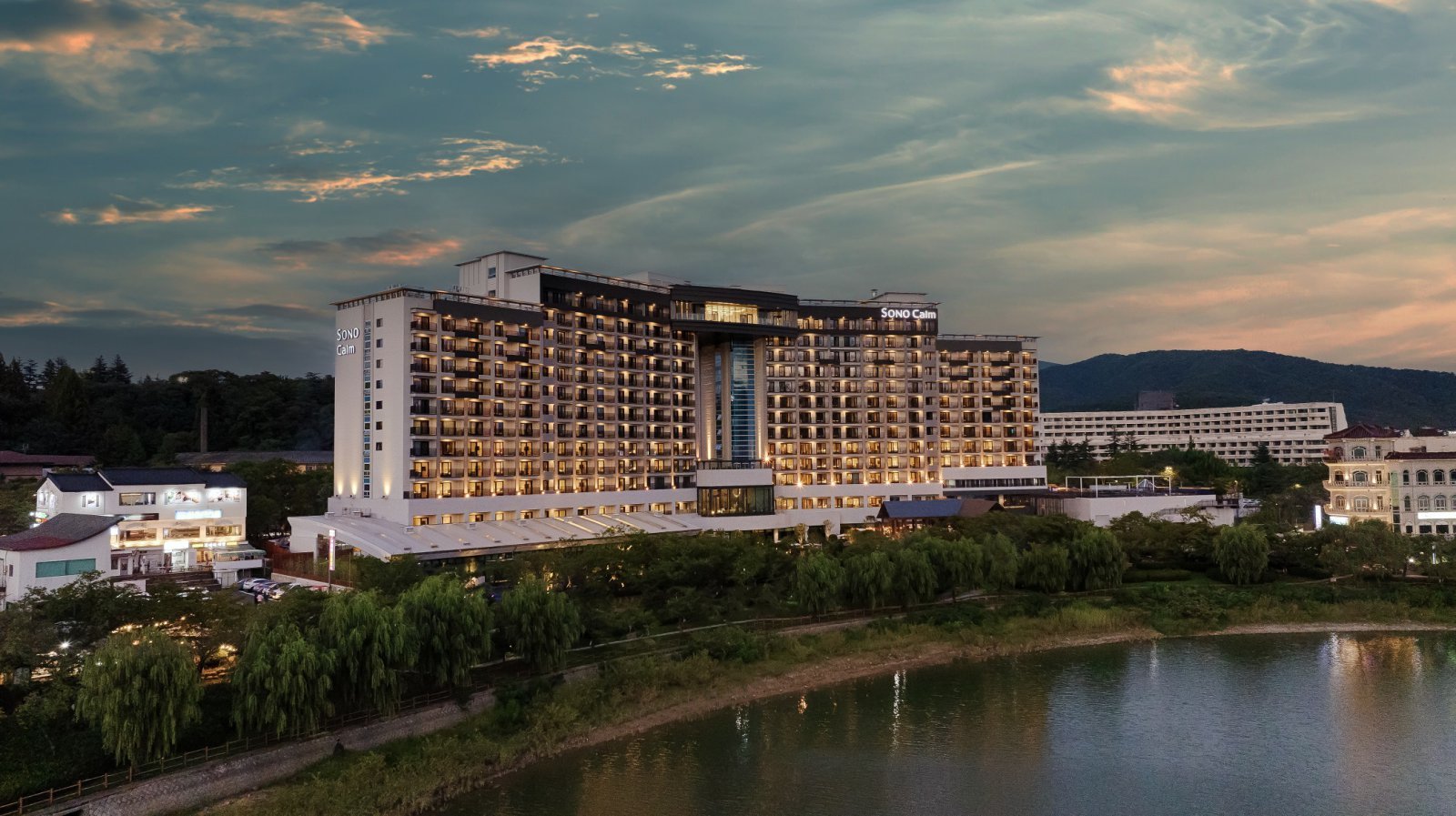 소노캄 경주 야간 전경