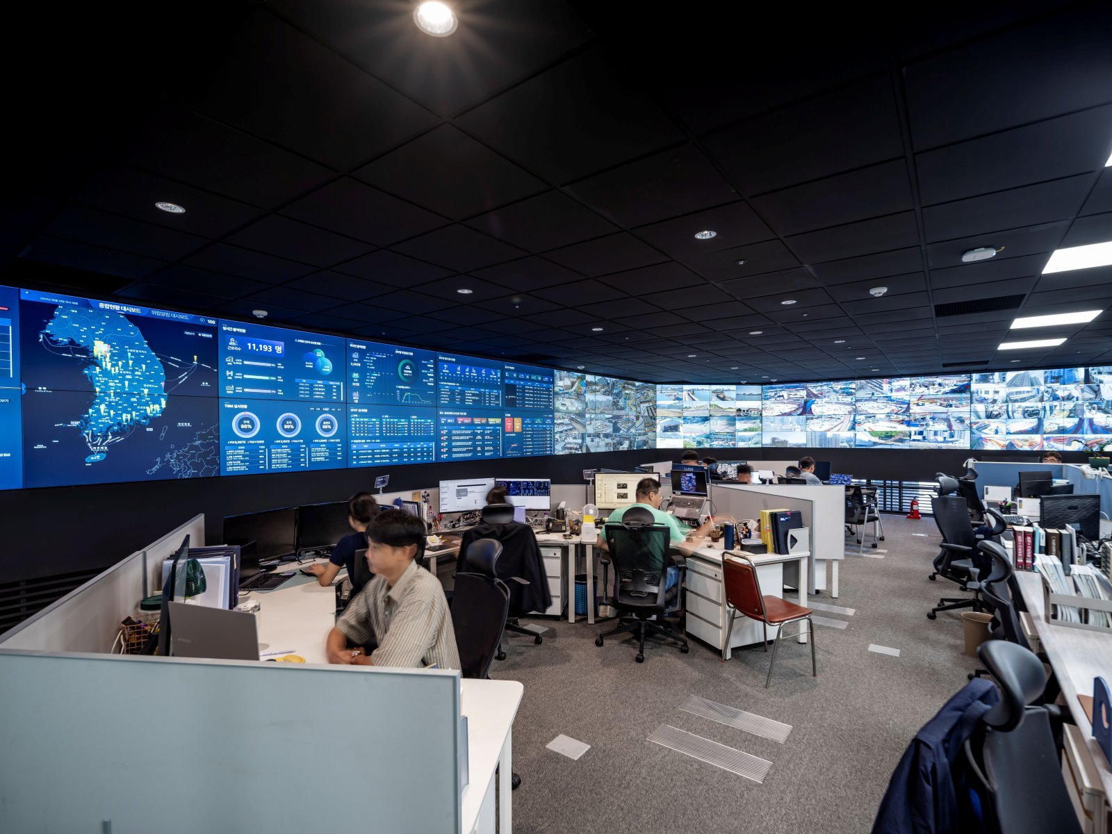 DL이앤씨 마곡 신사옥에 설치된 종합안전관제상황실. 사진제공 |DL이앤씨