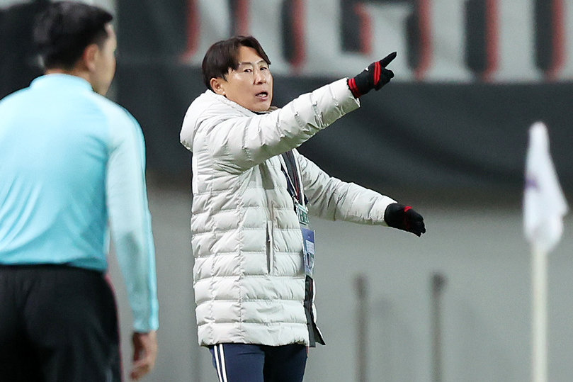 [SD 상암 인터뷰] 청두와 0-0 무승부…김기동 서울 감독, “라인 내린 상대에 대한 대처, 아쉬운 마무리 더 개선해야…포항전 물러설 곳 없다”