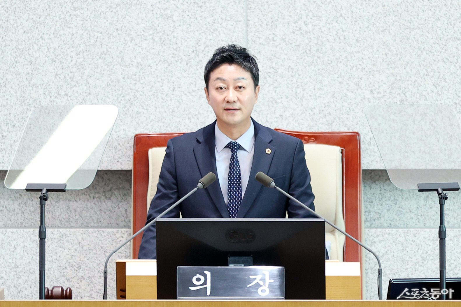 경기도의회 김진경(더불어민주당·시흥3) 의장은 지난 4일 제11대 의회의 마지막 행정사무감사와 새해 예산안 심사를 앞두고 “시작보다 마무리가 중요하다”며 “이번 정례회에서 제11대 의정활동의 정점을 만들어 달라”고 당부했다.사진제공|김진경 의장