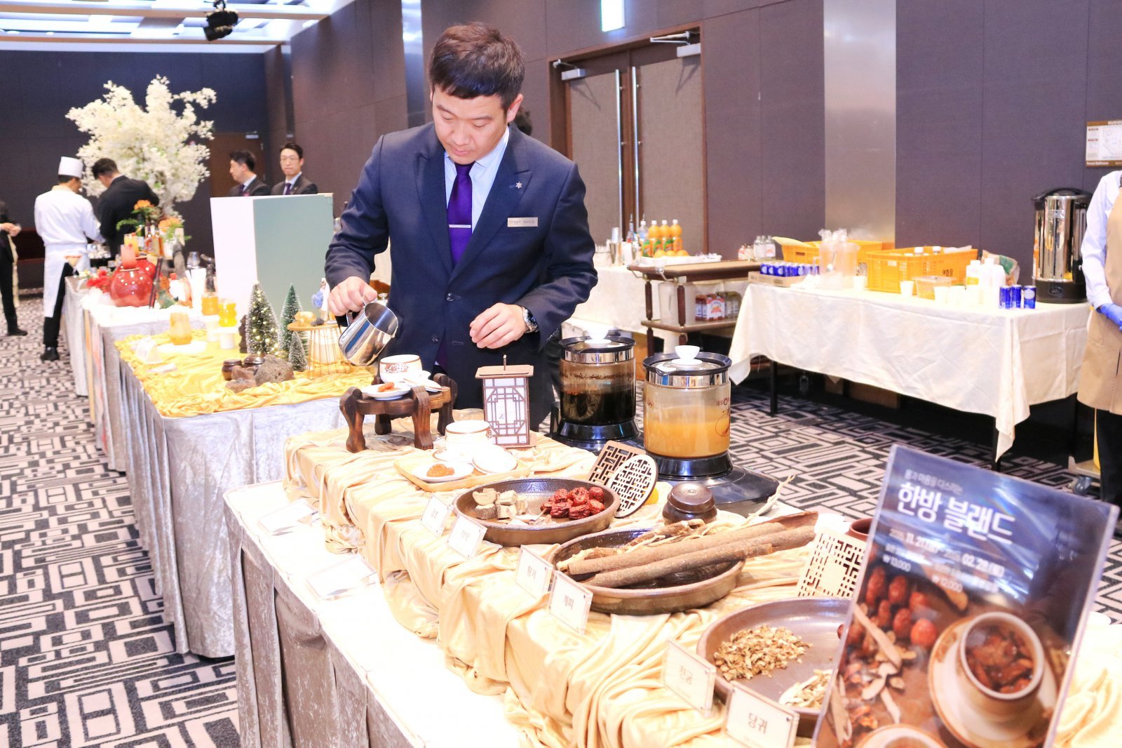 하이원리조트 식음영업장 ‘더 라운지’에서는 지역 약재 등을 활용한 한방차를 선보인다