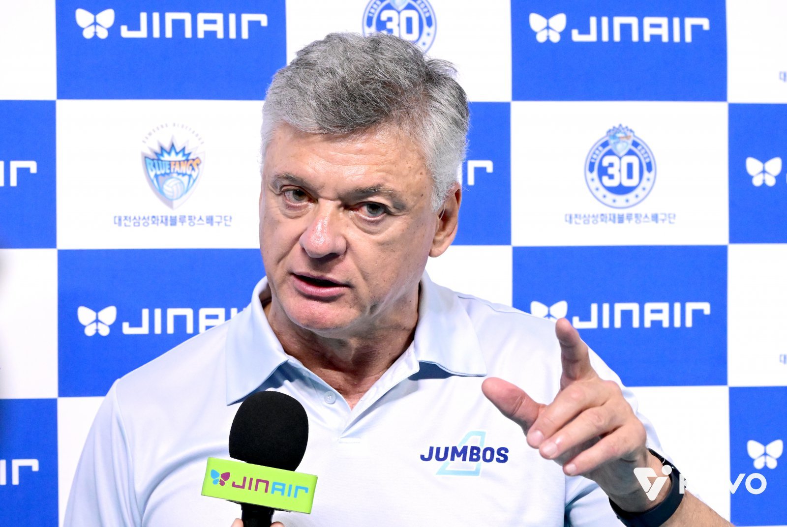 대한항공 헤난 달 조토 감독이 5일 대전충무체육관에서 열린 삼성화재와 원정경기를 앞두고 방송 인터뷰를 하고 있다. 사진제공｜KOVO