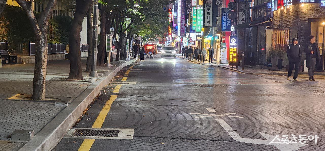 정비 되어진 서면 롯데백화점 후문 포장마차 거리 모습.