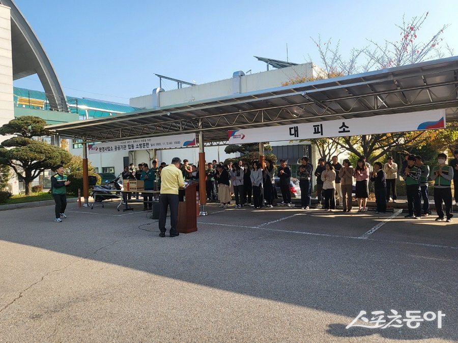 오산시(시장 이권재)는 지난 5일 청학119안전센터와 함께 공공하수처리시설 화재 대응 역량 강화를 위한 합동 소방훈련을 실시했다.사진제공｜오산시