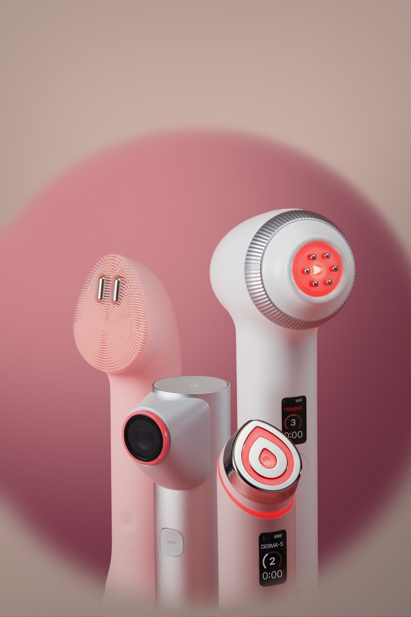 뷰티 디바이스 시장 선점을 위한 뷰티업계의 움직임이 분주하다. 메디큐브 에이지알의 2세대 뷰티 디바이스. 사진제공|에이피알