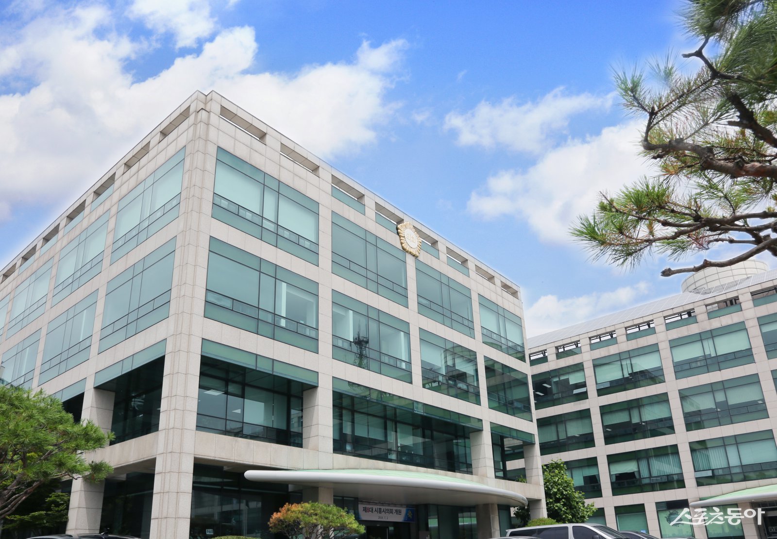 시흥시의회(의장 오인열)는 지난 11월 6일 ‘2025 입법정책 아이디어 공모전’ 수상작을 발표했다(시흥시의회 전경). 사진제공|시흥시의회