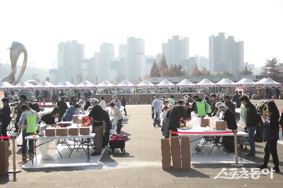 인천 서구, 제2회 서로나눔 김장 대축제를 개최했다. 사진제공|인천 서구청