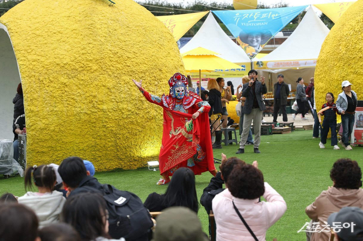 고흥군이 최근 고흥유자축제 기간에 맞춰 진행한 숙박 할인 프로모션 2차 상품이 높은 참여율 속에 성황리에 마무리됐다고 밝혔다. 사진제공=고흥군