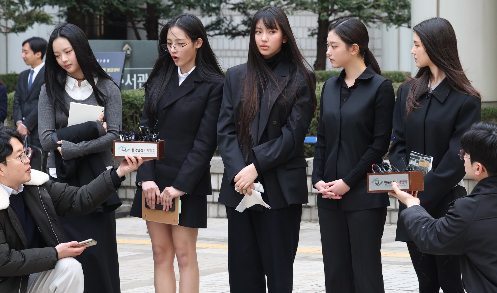 해린·혜인 원복 오피셜에 다니엘·민지·하니는 뜬금 ‘로피셜’ 왜?[종합]