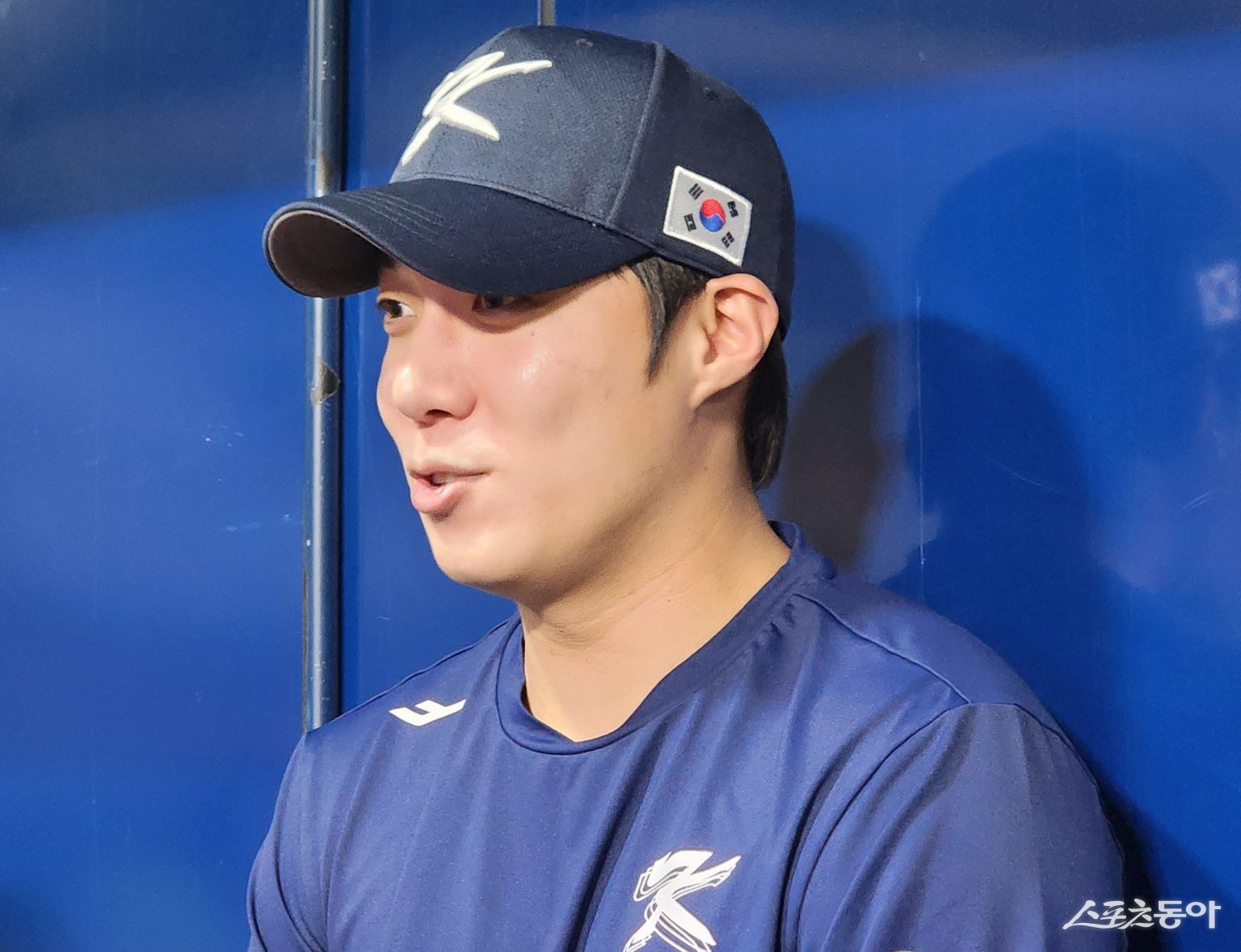 삼성 원태인은 ‘K-베이스볼 시리즈’에 차출된 투수 중 세 번째로 나이가 많다. 고참으로서 후배들에게 아낌없는 조언을 건네며 책임감 있는 모습을 보이려고 한다.|박정현 기자