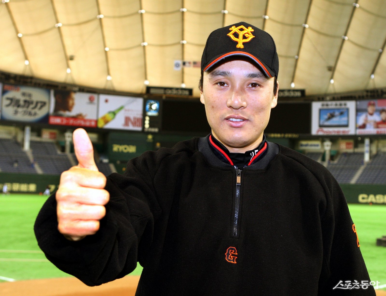 이승엽 전 두산 감독이 현역 시절 활약했던 NPB 요미우리 자이언츠의 타격코치 제안을 받았다. 아베 신노스케 감독은 “역시 1년간 함께했으면 좋겠다”고 강력하게 요청했다. 요미우리 선수 시절 이 전 감독. 스포츠동아 DB