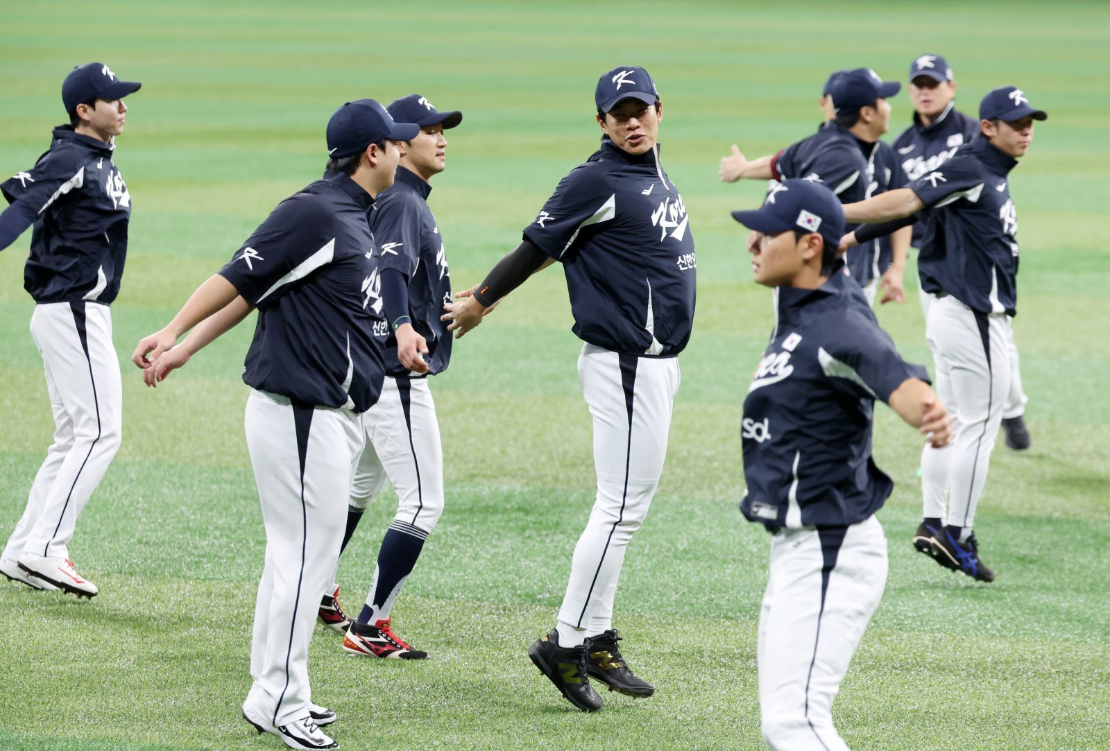 대표팀은 한일전에서 10년째 승리하지 못하고 있지만, 매 경기 상대를 끈질기게 물고 늘어나며 라이벌 구도를 이어가고 있다.｜뉴시스
