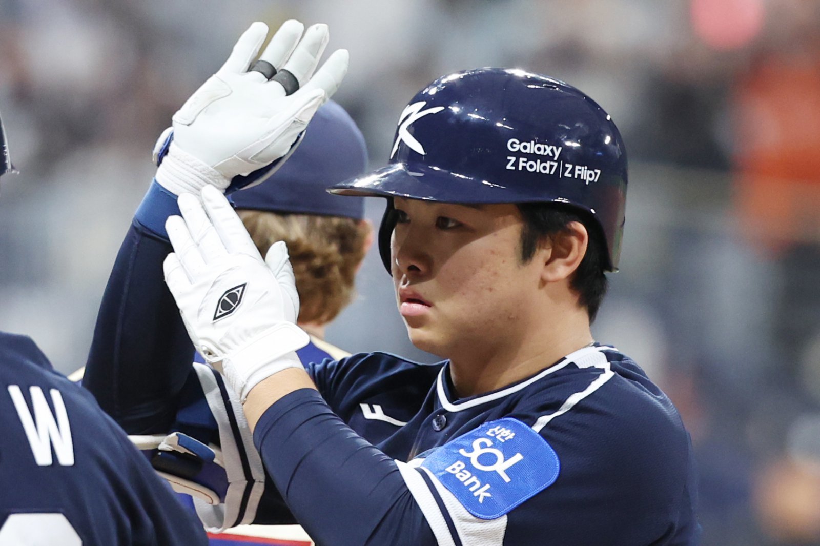 문현빈은 15일 도쿄돔서 열린 ‘K-베이스볼 시리즈’ 일본과 평가전 첫 번째 경기에서 7번타자 좌익수로 선발출전했다. 5회초 석연치 않은 판정으로 안타를 빼앗기며 아쉬움을 남겼다.|뉴시스