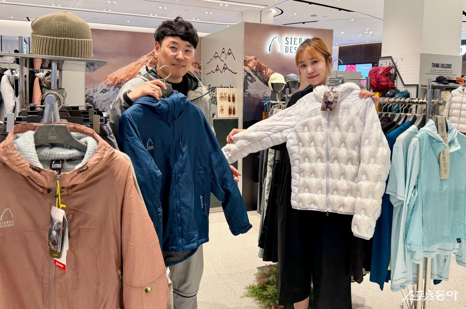 시에라디자인(SIERRA DESIGNS). (사진제공=신세계 센텀시티)