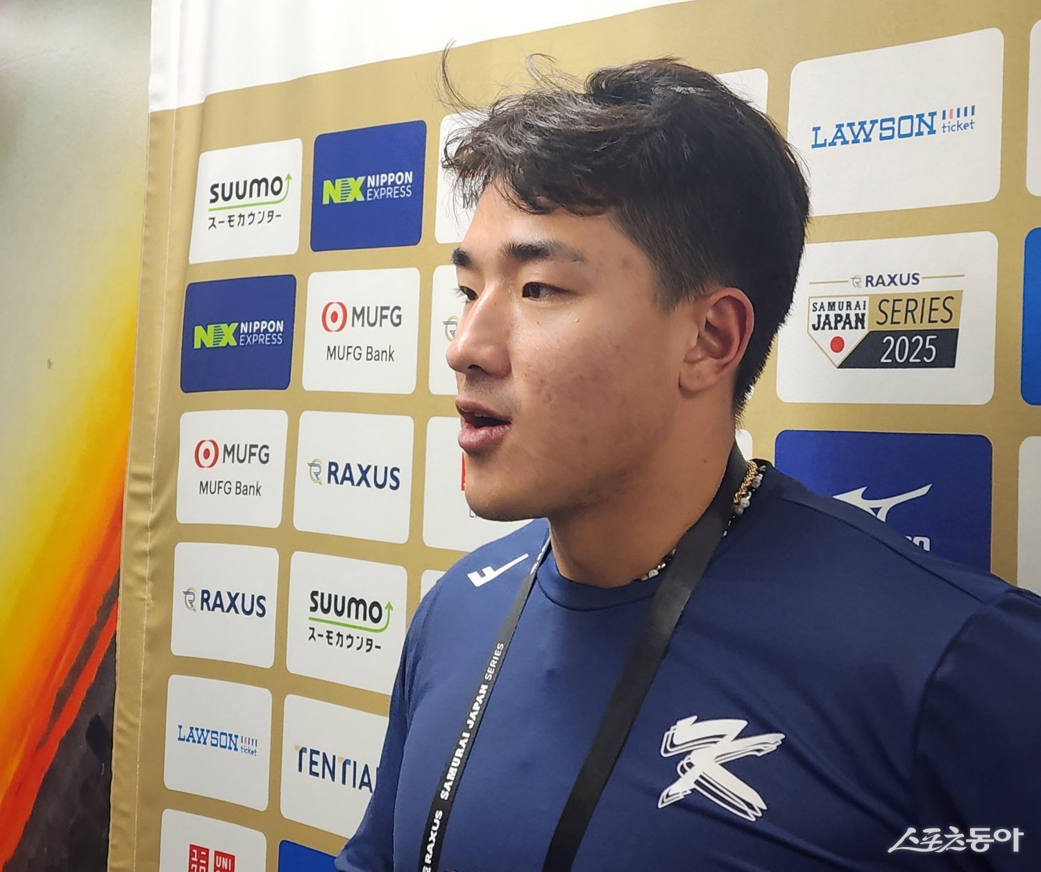 안현민(사진)은 김도영, 김영웅, 문동주, 박영현 등 2003년생 친구들과 함께 황금세대 구축을 향한 각오를 밝혔다. 도쿄｜박정현 기자