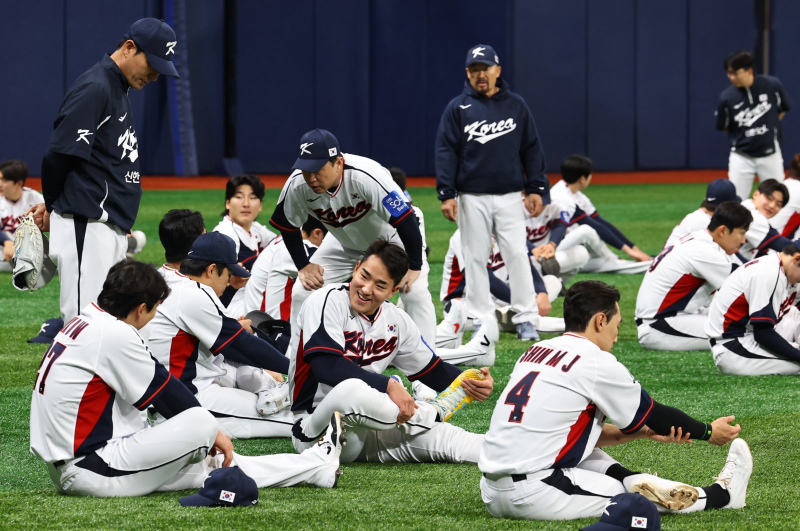 류지현 감독이 이끄는 한국 야구대표팀은 ‘K-베이스볼 시리즈’ 일본과 두 차례 평가전서 1무1패를 기록했다. 선수단 기량을 점검하며 내년 WBC에 기대할 점과 나아가야 할 점을 충분히 파악했다.|뉴시스