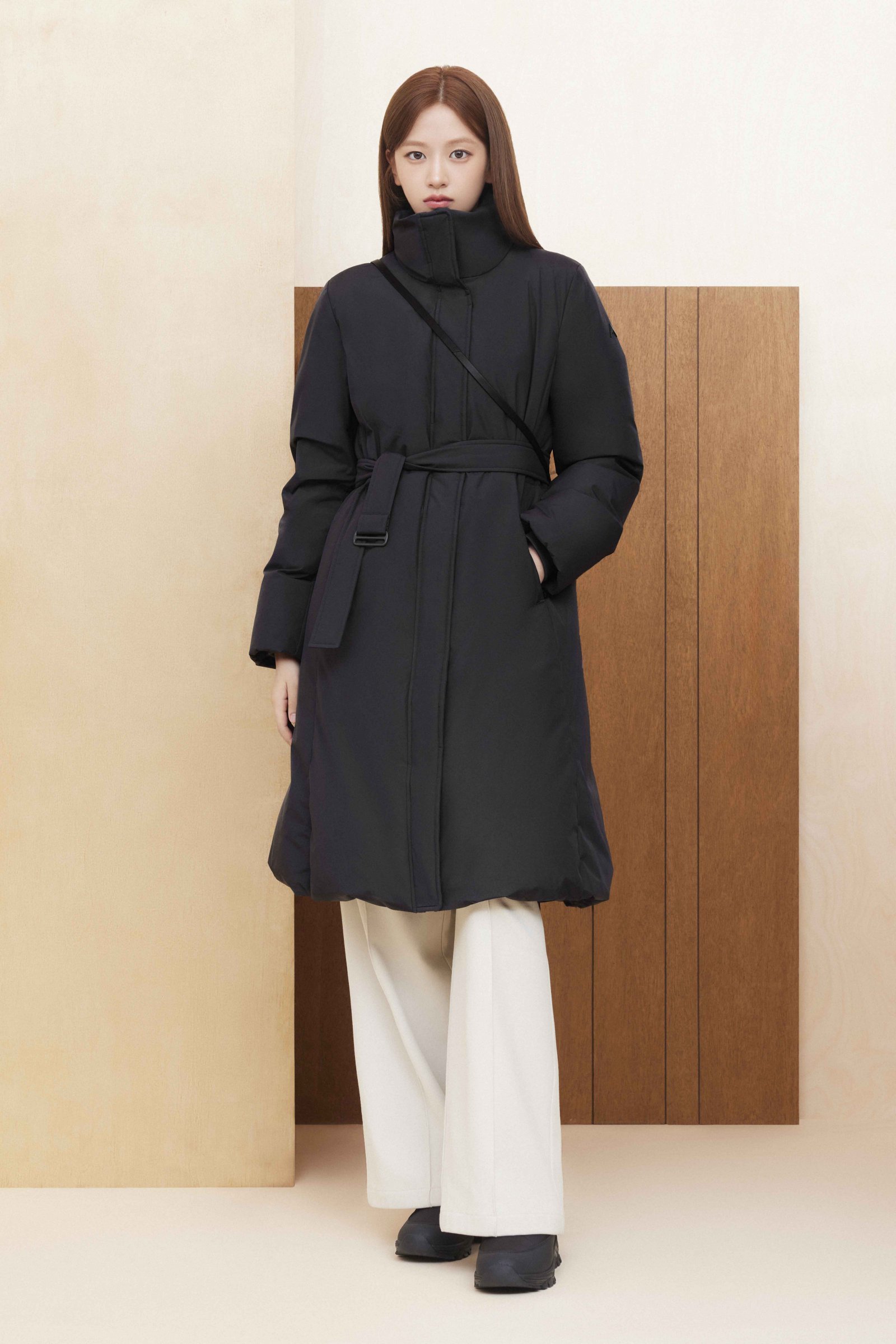 네파 ‘아르테 네오 코트 다운 자켓’