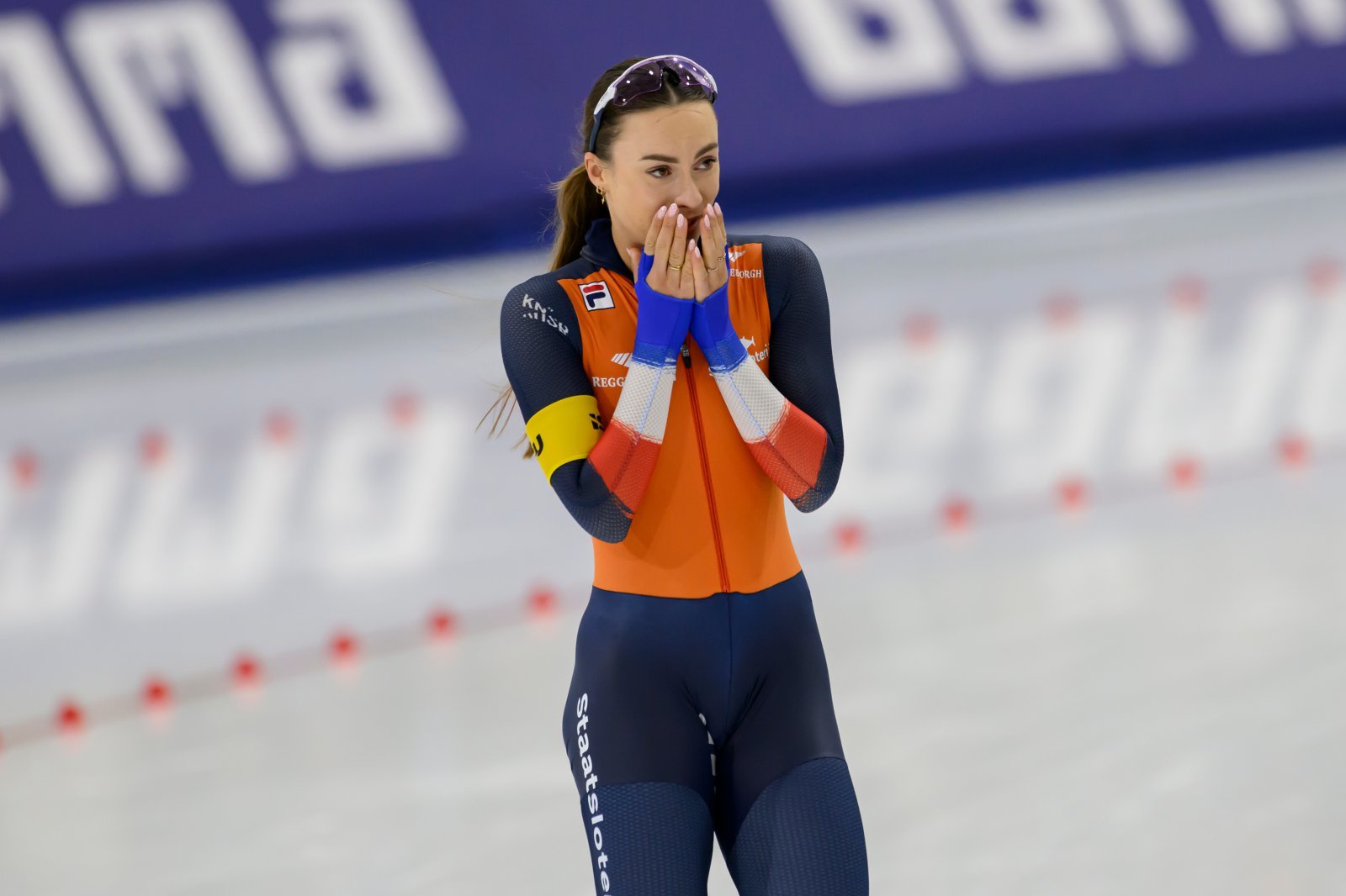 이상화의 세계기록을 펨커 콕(네덜란드)이 깨트렸다. 콕이 17일(한국시간) 솔트레이크시티에서 열린 ‘2025~2026시즌 ISU 스피드스케이팅 월드컵 시리즈’ 1차 대회 여자 500m 2차 레이스에서 36초09로 결승선을 통과한 뒤 기뻐하고 있다. 솔트레이크시티(미 유타주)ㅣAP뉴시스