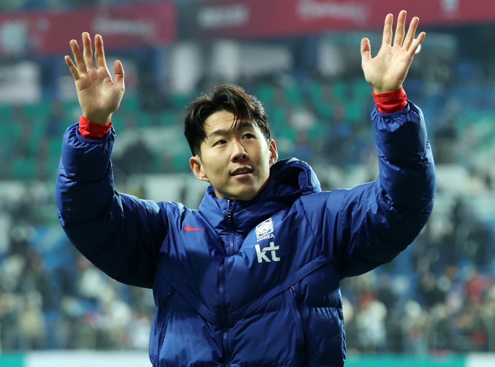 축구대표팀 주장 손흥민이 14일 대전월드컵경기장에서 열린 볼리비아 평가전을 마친 뒤 4만여 홈관중에게 감사를 전하고 싶다. 대전｜뉴시스