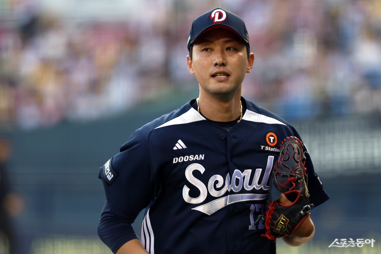 홍건희가 옵트아웃을 행사했다. 이번 FA 시장에 나온 불펜투수들에게도 적잖은 영향을 미칠 분위기다. 사진제공|두산 베어스