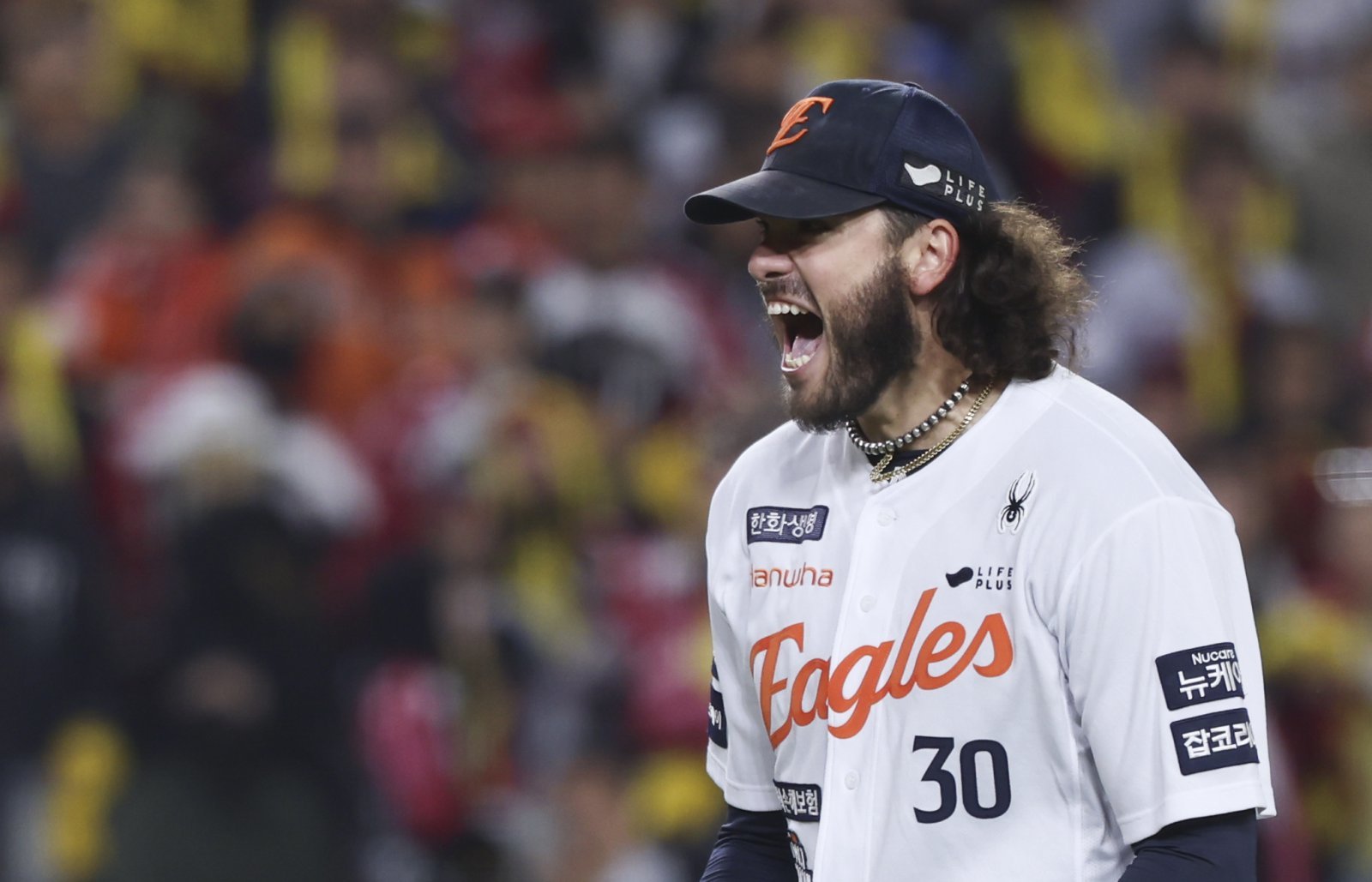 2025시즌 KBO 시상식이 24일 서울롯데호텔월드 크리스탈볼룸에서 열린다. 최고의 별인 MVP 경쟁은 한화 폰세, 삼성 디아즈의 2파전으로 좁혀졌다. 한화 폰세. 뉴시스