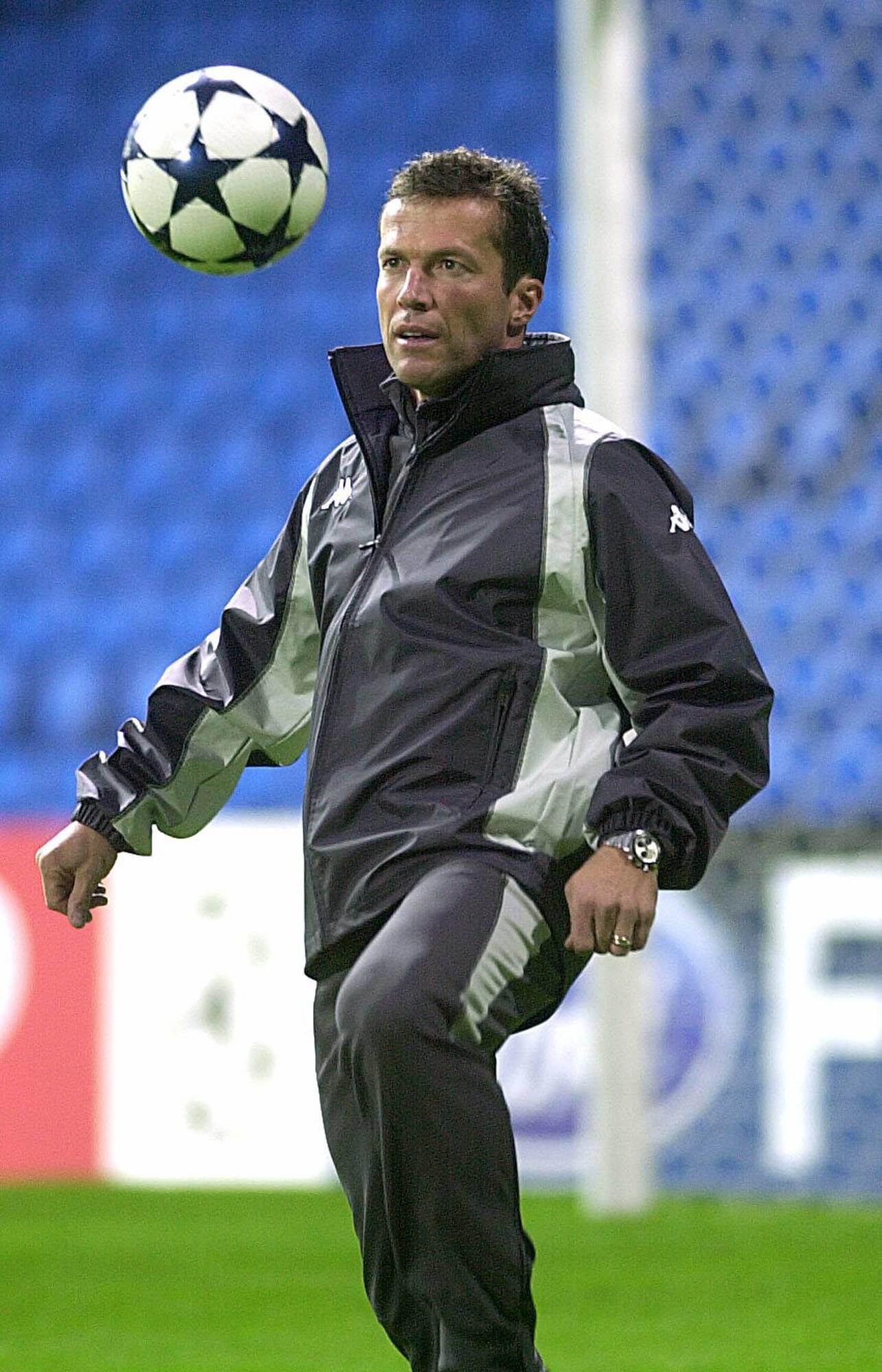 독일축구 레전드 마테우스(사진)이 현역 시절 故 마라도나와 라이벌리를 돌아봤다. 그는 대화를 나누지않는 메시-호날두와 달리 자신들은 사적인 시간을 많이 보낸 친우였다고 얘기했다. AP뉴시스