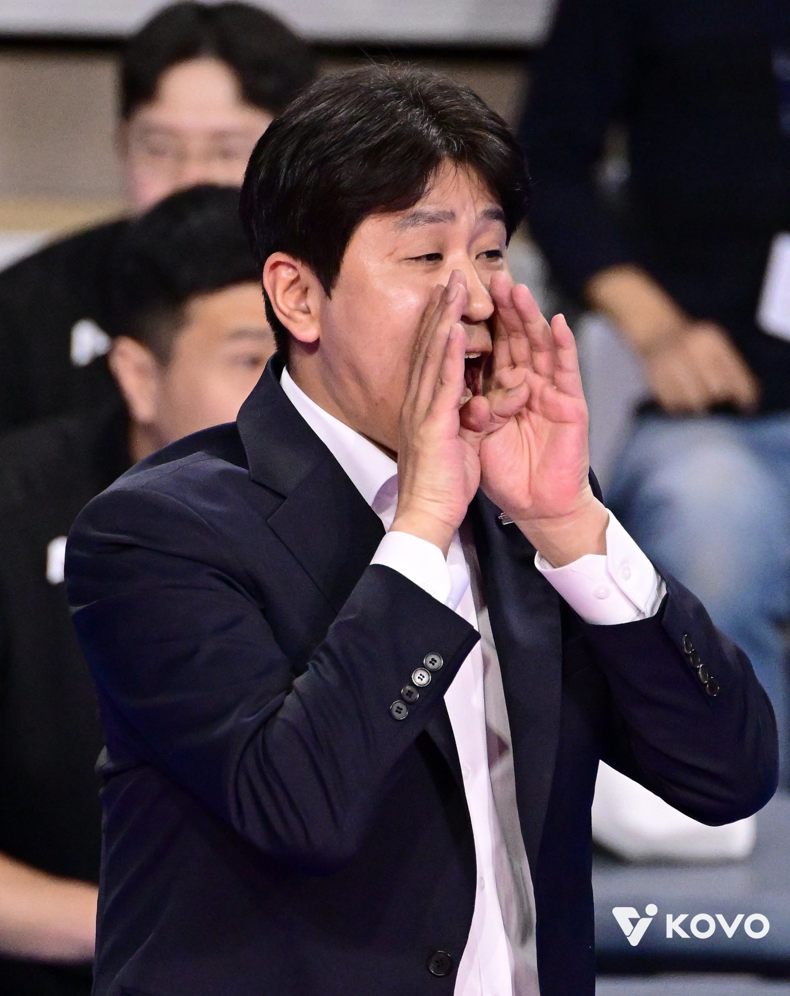 김종민 도로공사 감독은 19일 화성종합체육관에서 열린 IBK기업은행과 V리그 여자부 정규리그 2라운드 원정경기에서 3-0으로 이겨 8연승을 달린 뒤 선수들을 향한 칭찬을 아끼지 않았다. 사진제공│KOVO