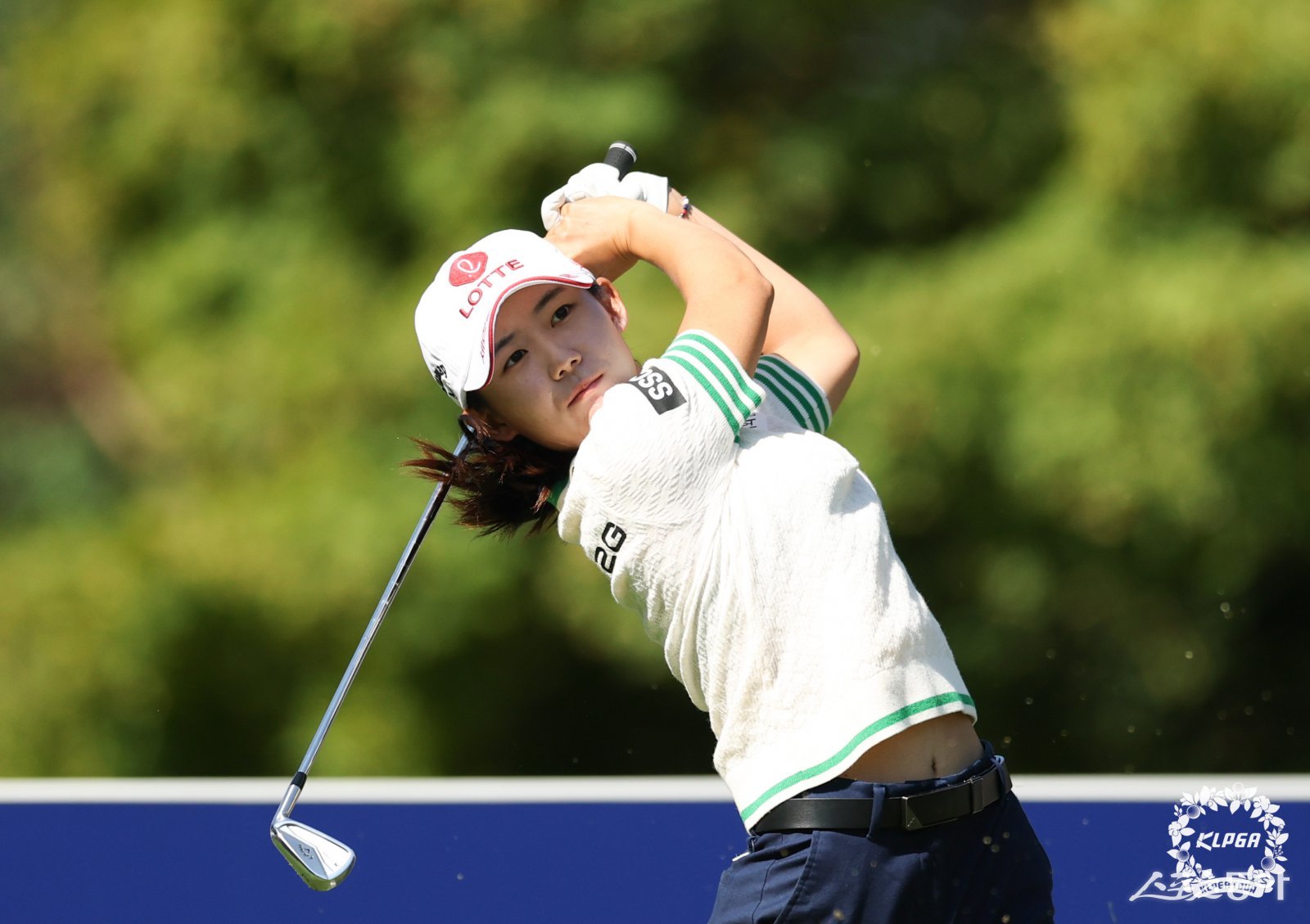 KLPGA 투어 2025시즌 최종전 우승자 황유민이 내년 미국 무대 진출에 앞서 100% 온라인 팬 투표로 선정되는 인기상 2연패에 도전한다. 사진제공 | KLPGA