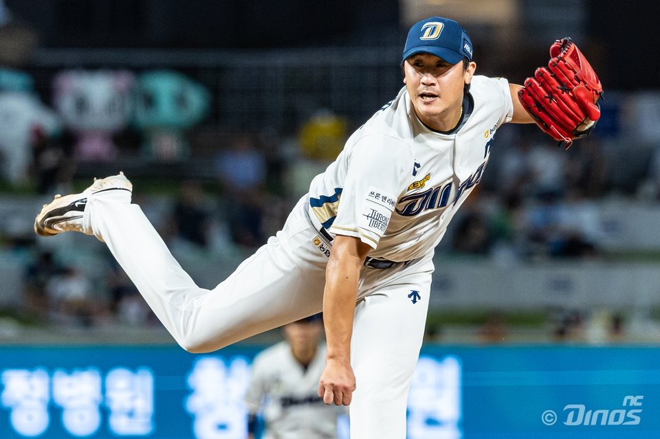 2차 드래프트 지명 당사자는 원소속팀서는 35인 보류선수 명단서 빠지는 등 활용도가 적었다. 하지만 다른 팀서는 부족한 부분을 채워줄 핵심 전력으로 많은 기대를 받고 있다. 사진은 2025 2차 드래프트서 두산에지명된 이용찬.뉴시스|NC 다이노스