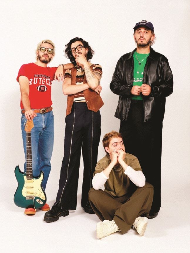 하이브가 라틴 밴드 모랏의 라틴 그래미 수상과 KATSEYE의 그래미 주요 부문 노미네이트를 이끌며 글로벌 음악 시장에서 ‘멀티 장르 전략’의 성과를 증명했다. 사진제공 | 하이브 레이블즈