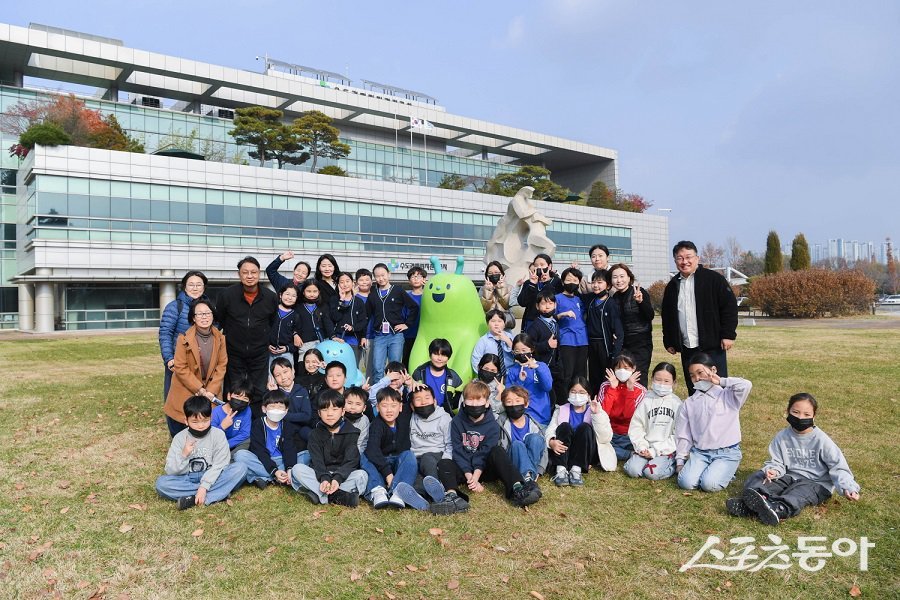 수도권매립지공사, 재한몽골학교 초청 탄소중립 시범투어를 진행했다. 사진제공｜수도권매립지관리공사