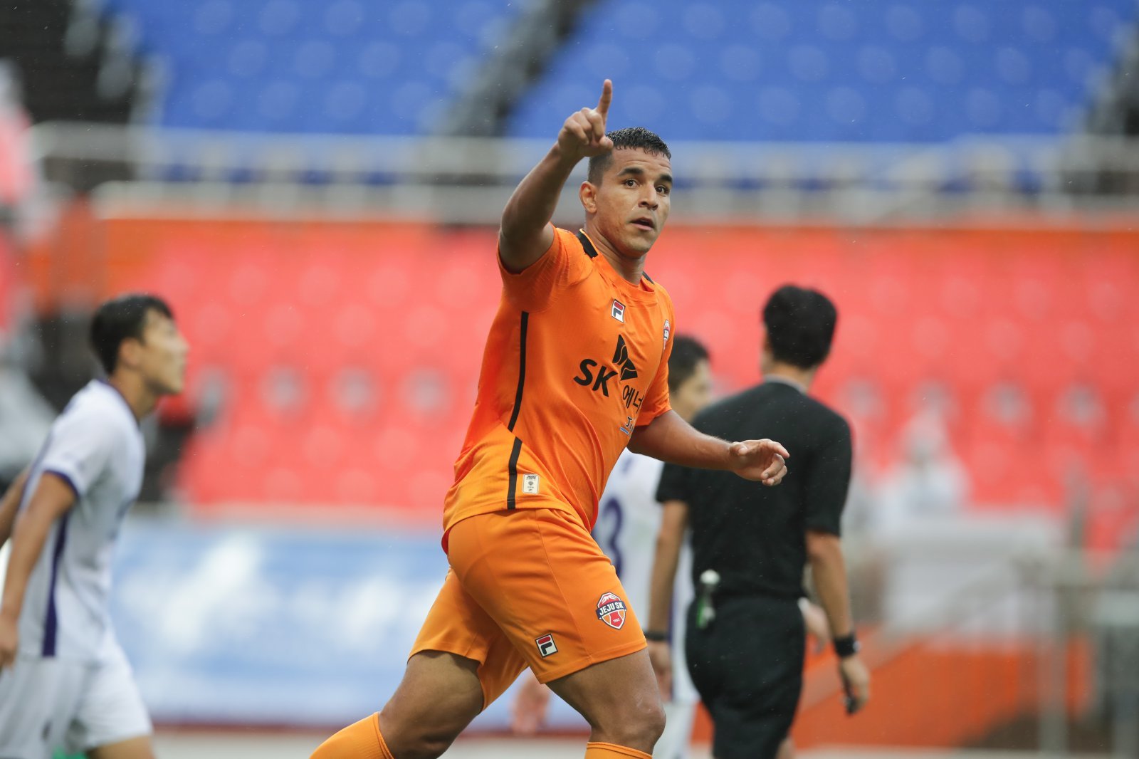 제주 유리 조나탄이 23일 제주월드컵경기장에서 열린 대구와 K리그1 37라운드 홈경기 전반 28분 선제골을 넣은 뒤 기뻐하고 있다. 사진제공|한국프로축구연맹