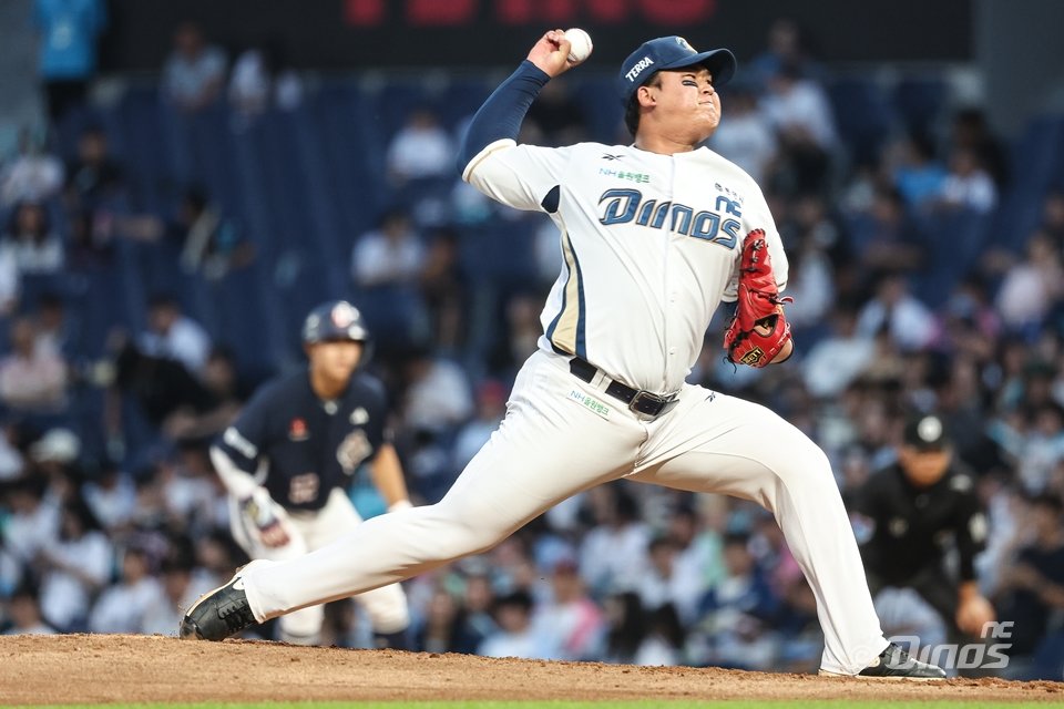 NC 신민혁은 2021시즌부터 팀 내 가장 많은 이닝을 던진 에이스다. 하지만 그는 투고타저의 흐름 속에서도 부진했다. 다음 시즌 선발진 경쟁이 더욱 치열해진 만큼 반등하겠다는 각오다. 사진제공｜NC 다이노스