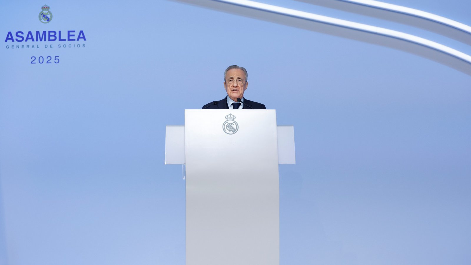 23일(한국시간) 글로벌 스포츠 매체 ‘디 애슬레틱’에 따르면, 레알 마드리드 플로렌티노 페레스 회장은 최근 열린 정기총회에서 “레알 마드리드를 계속 회원제로 유지하되, 약 5% 지분을 보유하는 소수 투자자를 들이는 새로운 구조를 준비하고 있다”고 밝혔다. 사진출처｜레알 마드리드 페이스북
