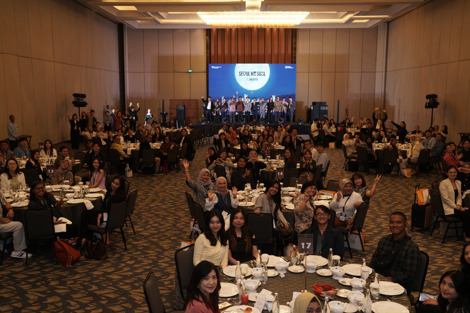2025 자카르타 서울관광-의료관광설명회 참가자 단체 사진