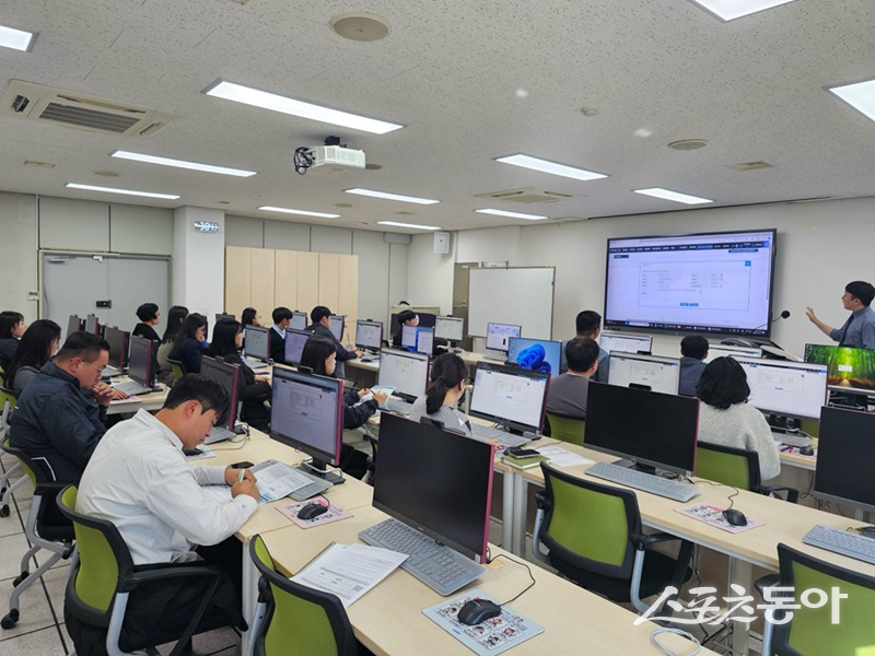 진도군은 신규 공무원 직무역량 강화를 위해 ‘세외수입 직무교육’을 실시했다. 사진제공=진도군