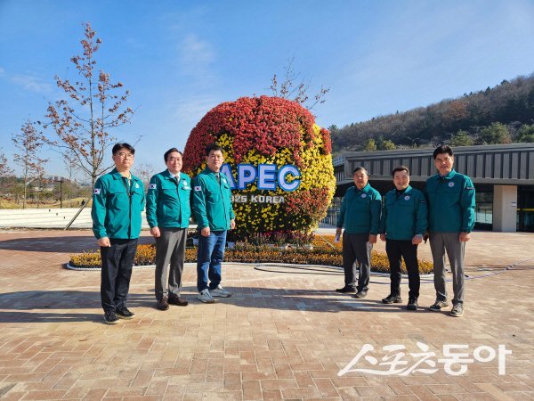 경주시의회 문화도시위원회가 라원과 신라왕경 핵심유적 복원·정비 사업 현장 점검을 실시했다. 사진제공 ㅣ 경주시의회