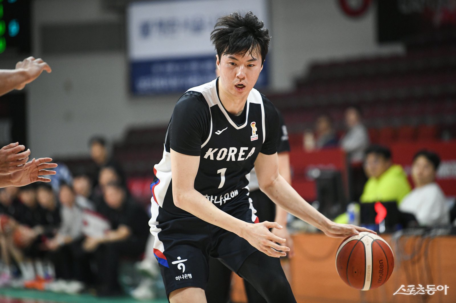 남자농구대표팀 이현중이 25일 안양정관장아레나에서 열린 연습경기 도중 돌파를 시도하고 있다. 사진제공|점프볼