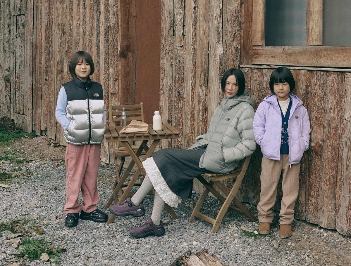 ‘키즈 윈터 컬렉션’을 비롯해 다양한 노스페이스 신제품을 착용한 김나영 패밀리            사진제공 ｜ 노스페이스