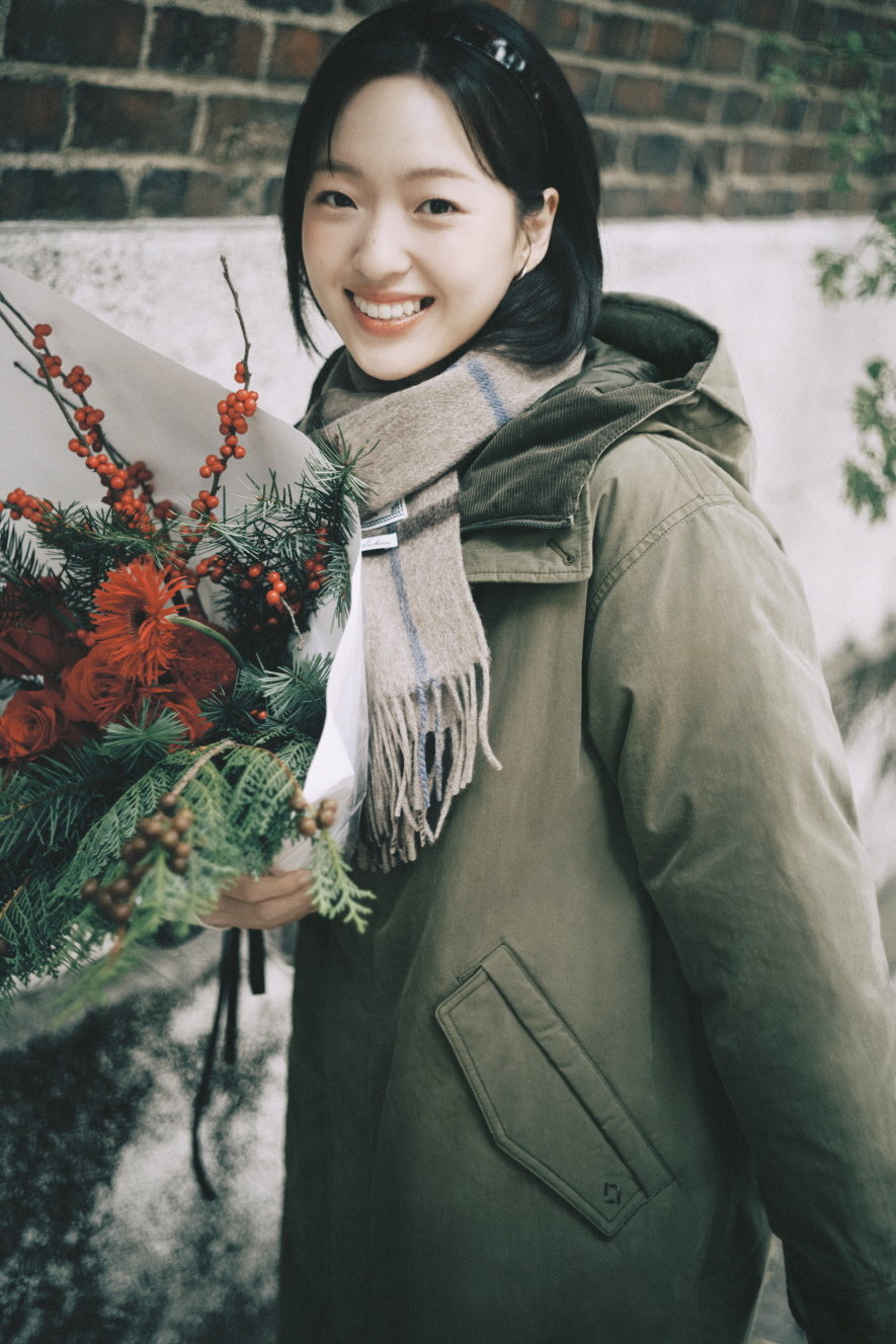 나우(nau)와 차경은이 함께 한 크리스마스 겨울 화보