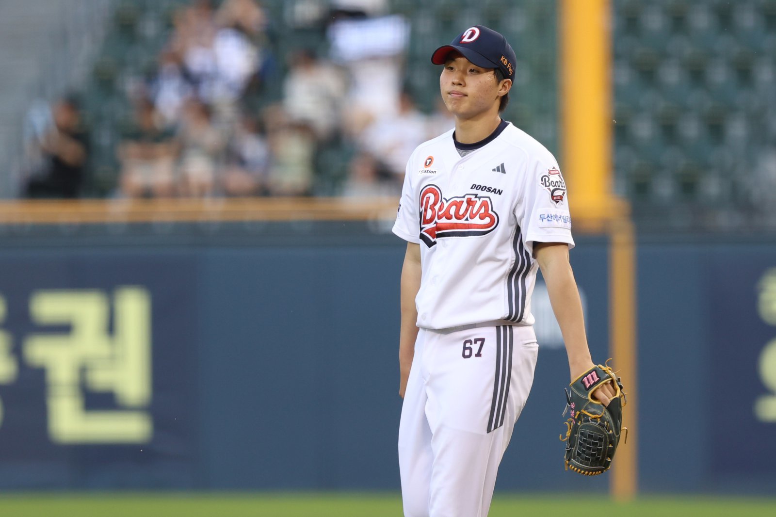 KIA는 26일 박찬호의 FA 보상 선수로 두산의 우완투수 홍민규(사진)를 선택했다. 그는 프로 1년차 투수로 데뷔 첫해 많은 성장 가능성을 보였다. 사진제공｜두산 베어스