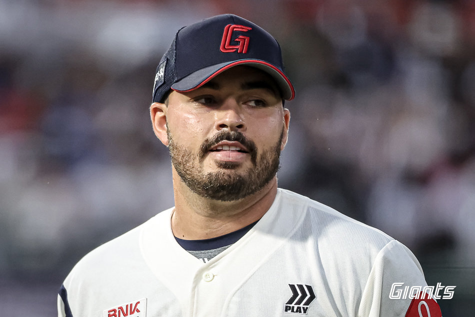 롯데가 25일 외국인 투수 알렉 감보아에 대한 보류권을 행사했다. 사진제공|롯데 자이언츠