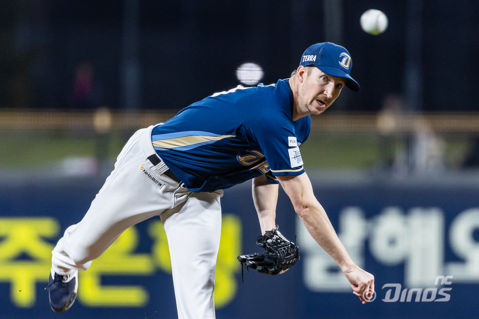 NC는 2026시즌 외국인투수 영입 후보 중 하나로 KBO MVP 출신 에릭 페디를 고려했다. 그러나 협상이 난항을 겪자 다른 영입 후보군을 살펴보려 한다. 사진제공｜NC 다이노스